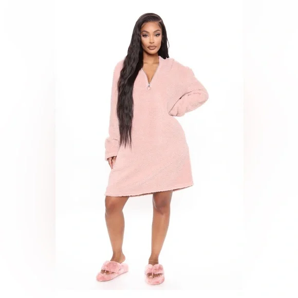 2/$30 🔥 Host Pick 🔥 Bear long sweater - Picture 2 of 4